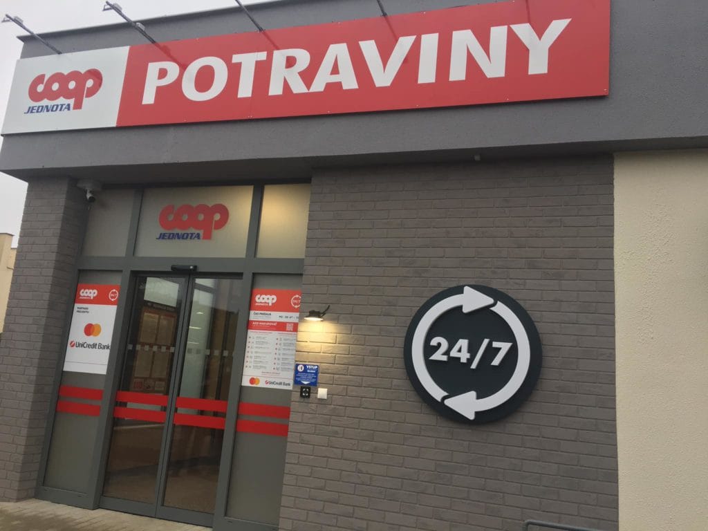 First of a chain of 24/7 autonomous grocery stores, driven by biometrics, opens in Slovakia First of a chain of 24/7 autonomous grocery stores, driven by biometrics, opens in Slovakia